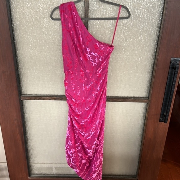 HUTCH One-Shoulder Ruched Velvet Dress XS NWOT - Picture 7 of 13